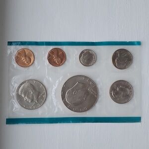 1974 One Dollar Half Dollar Nickel Penny Quarter Dime Collectible Coin set